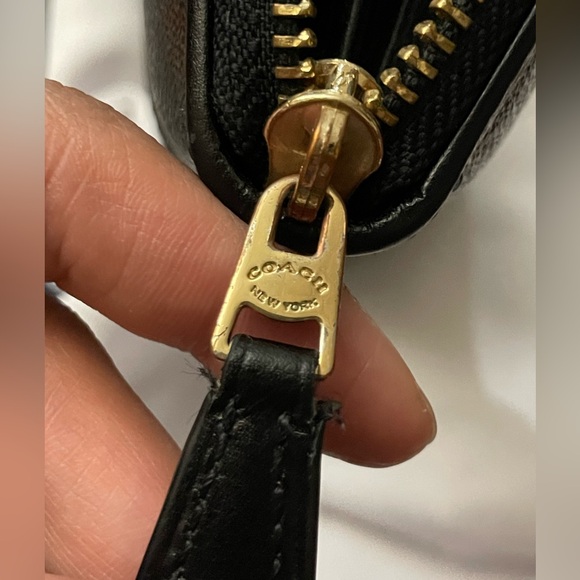Coach Wallet - Picture 8 of 8